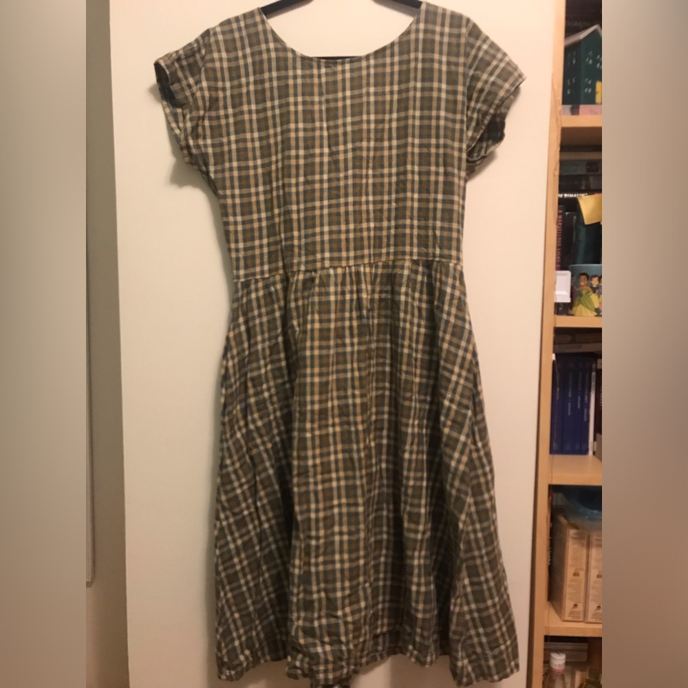 Let’s Back Track Vintage-Style Midi Dress